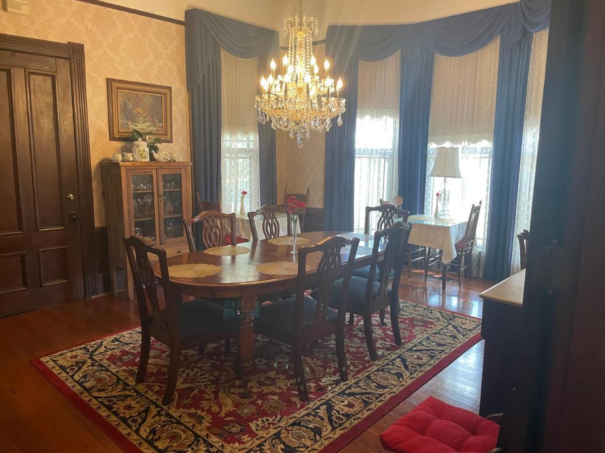 Grand Gables Inn Палатка Екстериор снимка