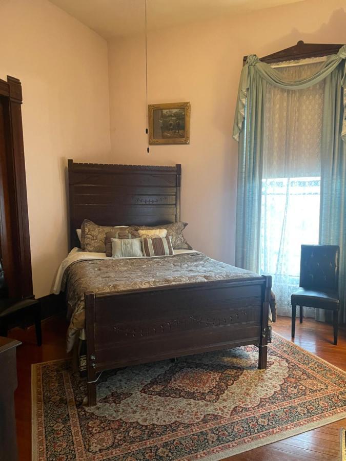 Grand Gables Inn Палатка Екстериор снимка